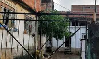 Imagem 2: 4 casas com terreno