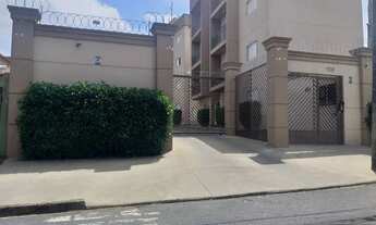 Imagem 3: Amplo apartamento com quintal privativo e lavanderia externa