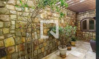 Imagem 6: Casa à Venda - Ouro Preto, 4 Quartos, 241 m2