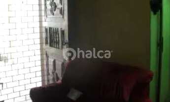 Imagem 3: Casa residencial 3 quartos, sendo 1 suíte, com ponto comercial à venda no Bairro Vermelha