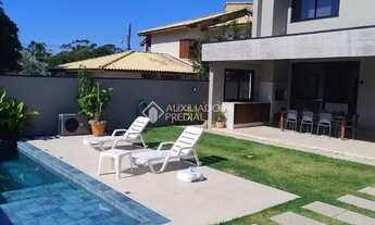 Imagem: Casa a venda com 4 quartos, 1 suíte master