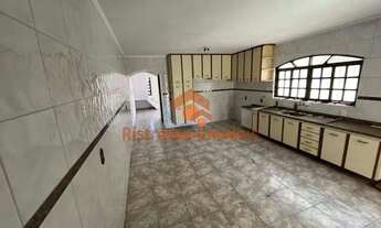 Imagem 2: Sobrado com 4 dormitórios, 370 m² - venda por R$ 805.000,00 ou aluguel por R$ 4.200,00 - A