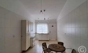 Imagem 7: Residência semimobiliada com amplo terreno em Pagani, Palhoça