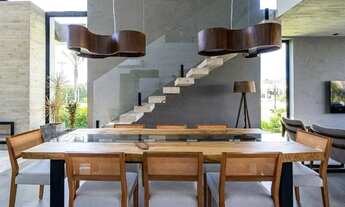 Imagem 6: Sobrado beira lago mobiliado com 4 suítes e piscina à venda - Condomínio Sea Coast - Xangr