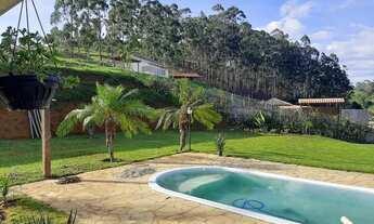 Imagem: Aluguel de uma linda granja, disponível