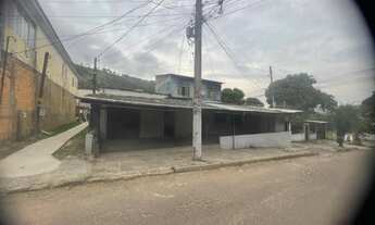 Imagem 6: Casa em ótimo estado, localizado em avenida, próximo a avenida Protásio Alves