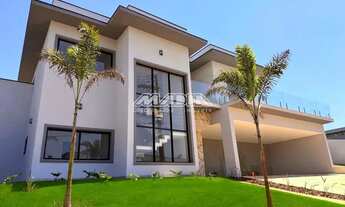 Imagem: Casa - Condomínio Residencial Vila Lombarda