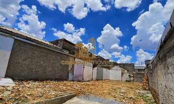 Imagem 6: Terreno à Venda com 261 m², Totalmente Plano, 9 x 29 metros no Cerâmica