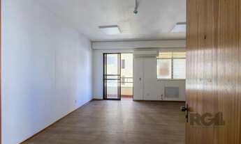 Imagem 2: EXCELENTE SALA COMERCIAL, muito bem localizada no bairro Menino Deus, 01 banheiro, sacada