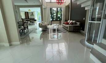 Imagem 3: Casa de Alto Padrão em Jurerê Internacional