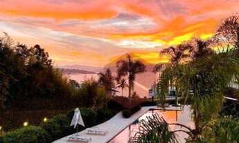 Imagem 2: Apartamento loft com vista mar, 100 metros da praia e a 2 minutos do P12 em Jurerê Interna