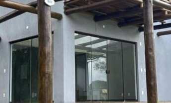 Imagem 2: Casa de condomínio para venda possui 136 metros quadrados com 3 quartos