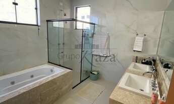 Imagem 7: Casa de condomínio sobrado para venda possui 300 metros quadrados com 3 quartos