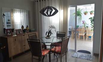 Imagem 3: Casa de condomínio térrea para venda possui 110 metros quadrados com 3 quartos