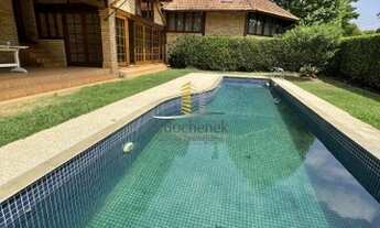 Imagem 2: Maravilhosa casa para venda ou locação com 5 suítes, piscina, ótima localização