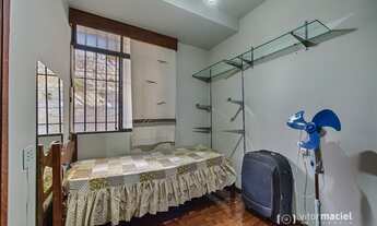 Imagem 2: Casa para venda possui 400 metros quadrados com 7 quartos em Cidade Nova - Belo Horizonte