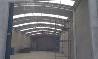 Imagem: Galpão na zona leste de São José dos