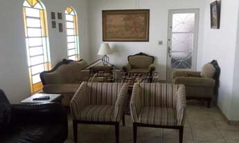 Imagem: Casa térrea com 4 dormitórios, sendo 1