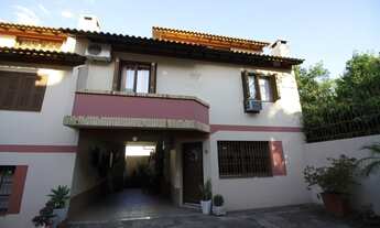 Imagem: Excelente Casa 3 Dormitórios no bairro