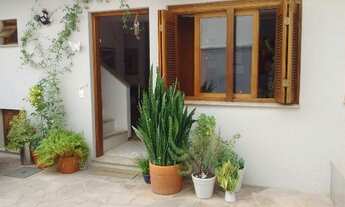 Imagem 3: Porto Alegre - Casa Padrão - Tristeza