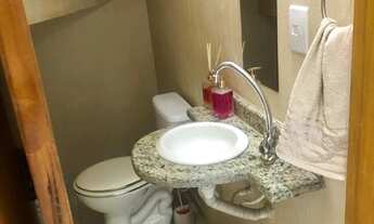 Imagem 3: Sobrado com moveis planejados e um belo acabamento, com duas suítes e vaga para 2 carros