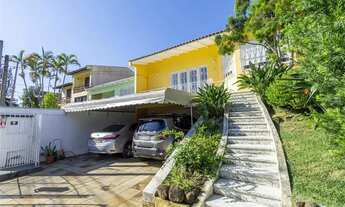 Imagem: CASA COM PÁTIO GRANDE NO CENTRO DE GRAVATAÍ