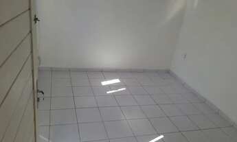 Imagem 2: Casa para aluguel possui 80 metros quadrados com 2 quartos em Alecrim - Natal - RN