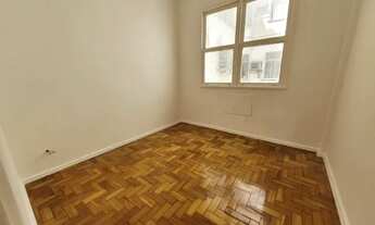 Imagem 7: Apartamento para aluguel possui 70 metros quadrados com 2 quartos em Botafogo - Rio de Jan