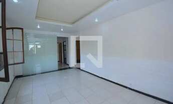 Imagem 2: Casa para Aluguel - Bento Ribeiro, 2 Quartos, 150 m2