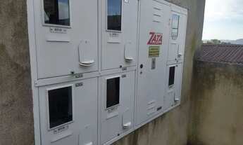 Imagem 2: 2 casas. 1 CASA 3 QUARTOS, 1 SUITE E CLOSET. PISO LAMINADO NOS QUARTOS