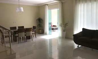 Imagem 6: Casa de condomínio para aluguel possui 340 metros quadrados com 4 quartos