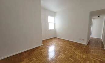 Imagem 2: Apartamento para aluguel possui 70 metros quadrados com 2 quartos em Botafogo - Rio de Jan