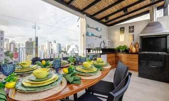 Imagem 7: Cobertura Duplex - 03 suítes com 130m² - Reformada - Fino acabamento - Armários - Piscina