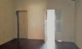 Imagem 3: Casa com 2 quartos, sala, cozinha, 01 banheiro, área de serviço, quintal e 01 vaga de gara