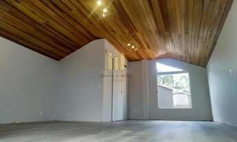 Imagem 4: Casa Averbada no Bairro Bom Retiro Com Três Quartos