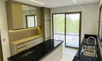 Imagem 5: Casa à Venda em Condomínio com 4 Quartos e 6 banheiros sendo 578m²