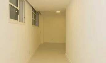 Imagem 4: Fundos! Silencioso! Metros da Praia!