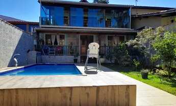 Imagem 3: Casa para aluguel e venda tem 280 com piscina, 4 quartos na Serra da Cantareira