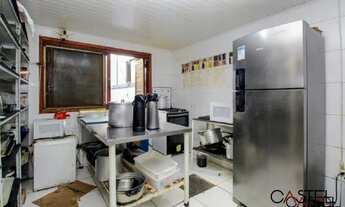 Imagem 7: Casa no menino Deus com restaurante instalado