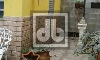 Imagem: Casa Frente de rua com garagem Terraço