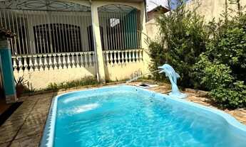 Imagem: CASA COM 3 DORMITÓRIOS PRÓXIMO AO CENTRO