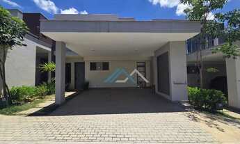 Imagem: Casa Mobiliada com 3 suítes, 200 m²