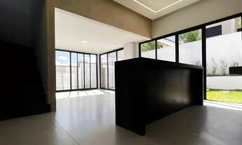 Imagem 3: Casa de condomínio para aluguel possui 265 metros quadrados com 4 quartos