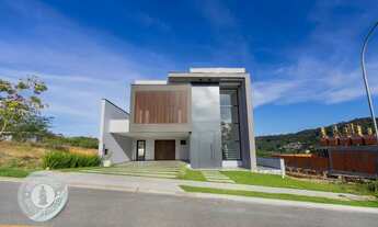 Imagem 3: Casa de Alto Padrão na Ponta Aguda com 4 suítes em condomínio fechado