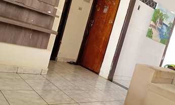 Imagem: Alugo quarto pra mulher