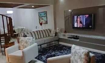 Imagem 6: Casa em Porto Alegre, no bairro Espirito Santo, com 4 dormitório(s), e 4 banheiros, à vend