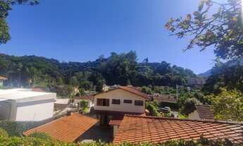 Imagem 4: Casa com localização privilegiada, metragem excelente e área externa com muitas possibilid