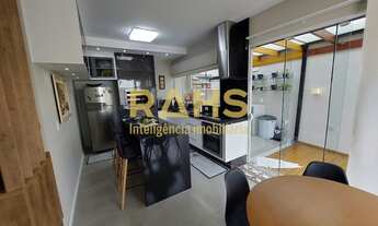 Imagem 5: Sobrado Mobiliado e Equipado com Piscina em Condomínio Fechado no Glória