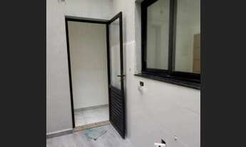 Imagem 4: Apartamento sem condomínio com 54 m² sendo 2 dormitórios, quintal, 1 vaga de garagem à ven