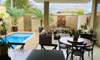 Imagem 2: Casa de condomínio para venda possui 230 metros quadrados com 3 quartos